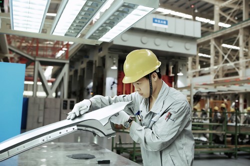 記者探訪漢騰工廠 質量新標桿，漢騰汽車的“秘密法寶”